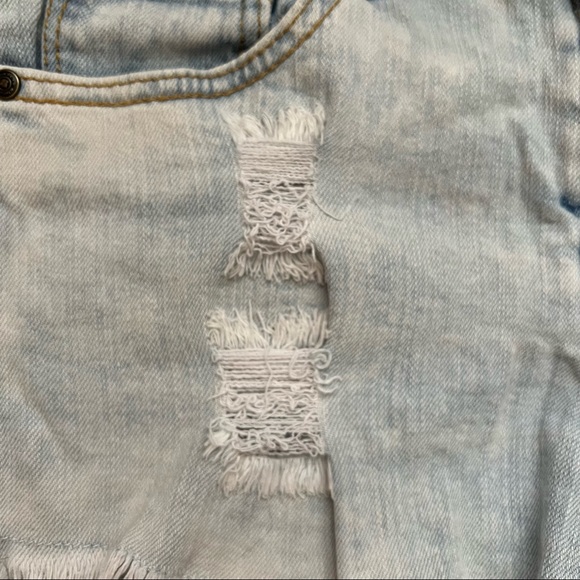 Altar’d State Cut Off Denim Shorts Frayed Hem 27 Light Wash - Picture 9 of 14